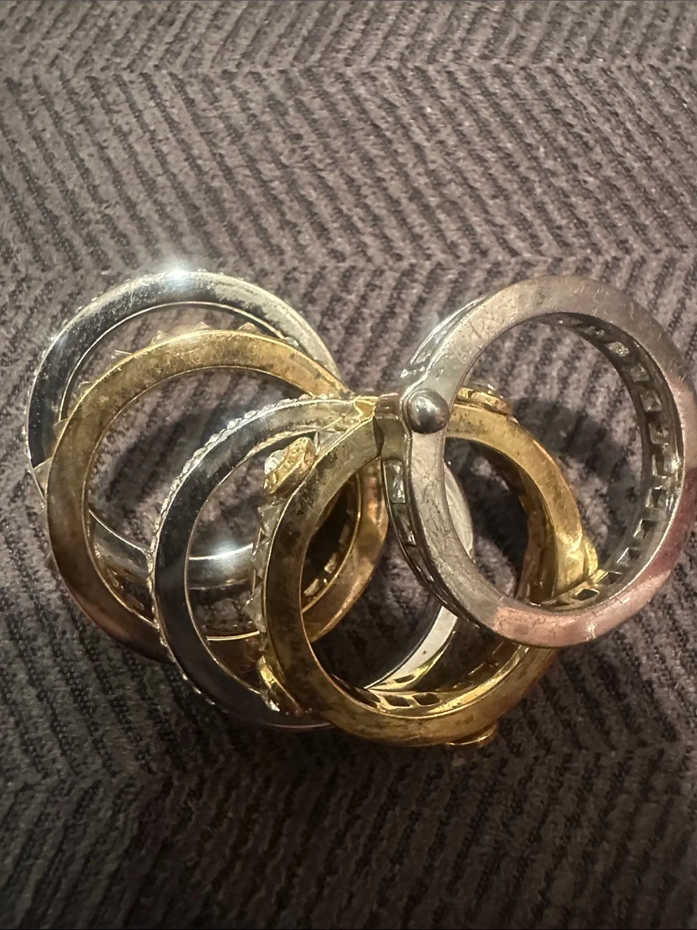Henri Bendel Stackable Gold and Silver Crystal Band Ring 5 stack